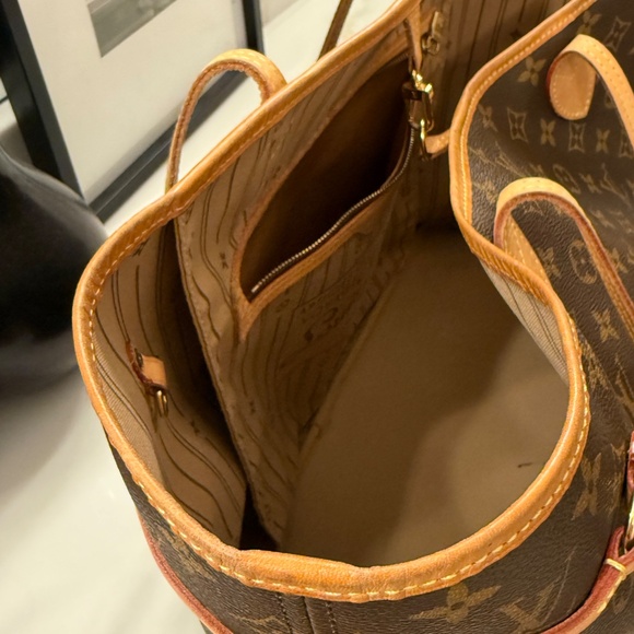 Louis Vuitton Neverfull Monogram GM - Picture 10 of 15